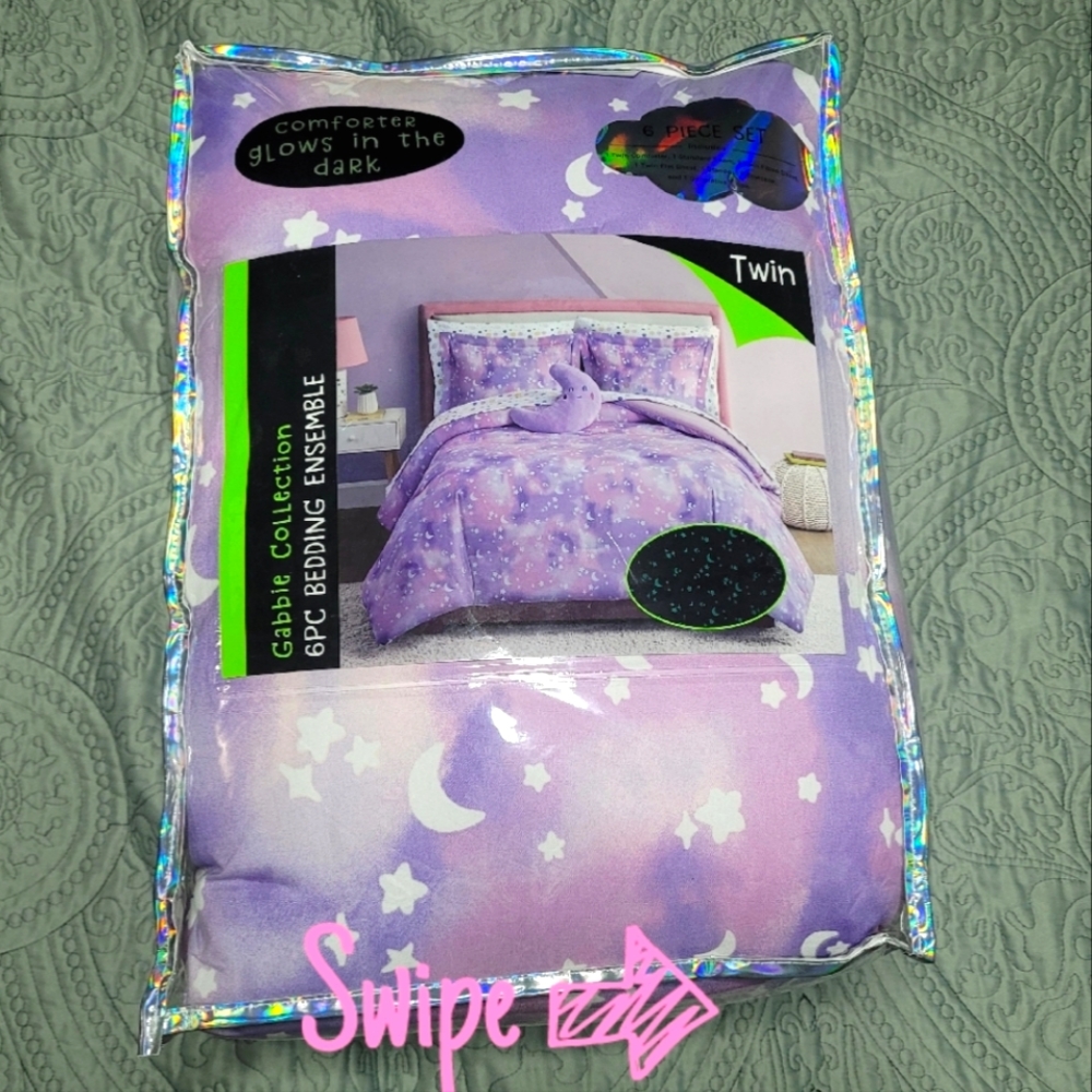 Twin bed set for a girl👧